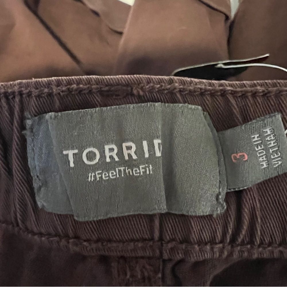 Torrid 3.5 Inch Pull-On Weekend Stretch Twill Short 3X - Picture 8 of 11